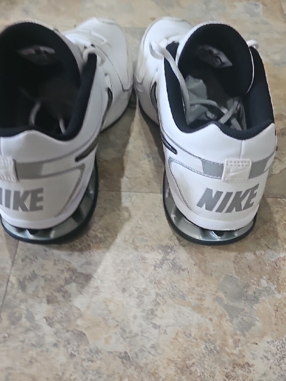 Nike Men’s White and Black Leather Athletic Trainers - Picture 10 of 14